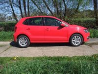 Gebraucht VW Polo Comfortline 90 PS (66 kW) 2015 Rot Limousine