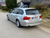 Gebraucht BMW 318 143 PS (105 kW) 2010 Silber Kombi