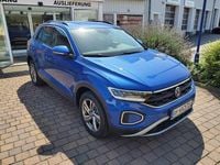 Neu VW T-Roc Life 150 PS (110 kW) 2025 Ravennablau metallic SUV