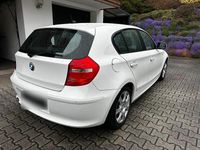 Gebraucht BMW 116 122 PS (89 kW) 2010 Weiß Kleinwagen