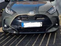 Gebraucht Toyota Yaris Hybrid Style 131 PS (96 kW) 2024 Braun Limousine