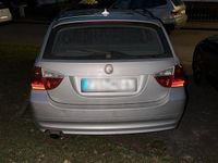 Gebraucht BMW 320 150 PS (110 kW) 2006 Grau Kombi