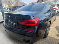 Gebraucht BMW 750 M Sport 400 PS (294 kW) 2017 Schwarz Limousine