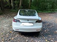 Gebraucht Tesla Model 3 Standard Range Plus 225 kW (306 PS) 2021 Weiß Limousine