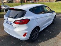 Gebraucht Ford Fiesta ST-Line 125 PS (91 kW) 2023 Weiß Kleinwagen