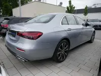 Gebraucht Mercedes E300 Avantgarde 320 PS (235 kW) 2021 Metalliclack hightechsilber Limousine
