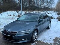 Gebraucht Skoda Superb Style 150 PS (110 kW) 2018 Grau Limousine