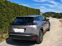 Gebraucht Peugeot e-2008 Active 100 kW (136 PS) 2022 Silber SUV
