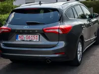 Gebraucht Ford Focus 120 PS (88 kW) 2019 Magneticgrau (metallic) Kombi