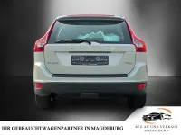 Gebraucht Volvo XC60 Kinetic 163 PS (119 kW) 2011 Weiß SUV