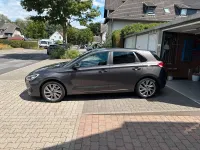 Gebraucht Hyundai i30 Passion Plus 140 PS (102 kW) 2018 Braun Limousine