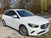 Gebraucht Mercedes B200 163 PS (119 kW) 2021 Weiß Van / Kleinbus