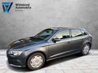 Gebraucht Audi A3 Sport 116 PS (85 kW) 2018 Grau Limousine