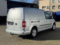 Gebraucht VW Caddy Maxi 102 PS (75 kW) 2011 Silber Van / Kleinbus