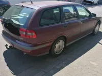 Gebraucht Volvo V40 116 PS (85 kW) 1998 Rot Kombi