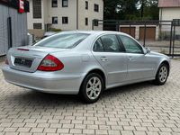 Second-hand Mercedes E200 184 CP (135 kW) 2008 Argintiu Berlinǎ