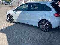 Gebraucht Mercedes 220 190 PS (139 kW) 2020 Weiß Limousine