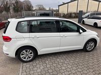Gebraucht VW Touran Comfortline 150 PS (110 kW) 2023 Weiß Van / Kleinbus