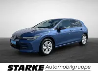 Gebraucht VW Golf VIII Life 150 PS (110 kW) 2025 Blau (anemonenblau metallic) Limousine