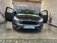 Usata Ford Focus 120 CV (88 kW) 2017 Argento Station wagon