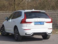 Gebraucht Volvo XC60 Plus 197 PS (144 kW) 2022 Weiß SUV