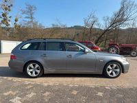 Gebraucht BMW 525 198 PS (145 kW) 2007 Grau Kombi