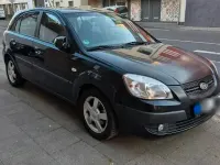 Gebraucht Kia Rio 112 PS (82 kW) 2006 Schwarz Limousine