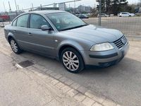 Gebraucht VW Passat 131 PS (96 kW) 2003 Grau Limousine