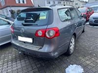 Gebraucht VW Passat Trendline 116 PS (85 kW) 2006 United grey metallic Kombi