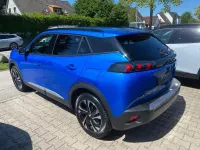Gebraucht Peugeot e-2008 Allure 100 kW (136 PS) 2022 Blau SUV