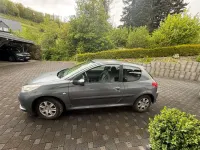 Gebraucht Peugeot 206 75 PS (55 kW) 2010 Grau Limousine