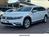 Używany VW Passat R 239 KM (175 kW) 2016 Biały Sedan/Limuzyna