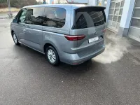 Begagnad VW Multivan Basis 150 HK (110 kW) 2023 Silver Minibuss