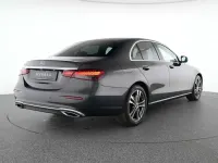 Gebraucht Mercedes E200 Avantgarde 197 PS (144 kW) 2021 Grau Limousine