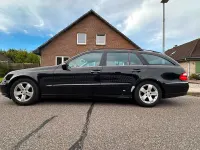 Gebraucht Mercedes E240 177 PS (130 kW) 2003 Schwarz Kombi