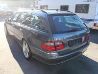 Gebraucht Mercedes E320 Avantgarde 224 PS (164 kW) 2006 Grau Kombi