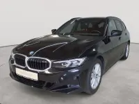 Gebraucht BMW 318 Sport Line 150 PS (110 kW) 2023 Saphirschwarz metallic Kombi