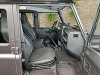 Gebraucht Land Rover Defender 122 PS (89 kW) 2013 Grau Kombi