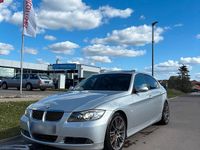 Gebraucht BMW 325 214 PS (157 kW) 2005 Silber Limousine