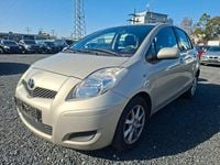 Gebraucht Toyota Yaris Cool 99 PS (72 kW) 2012 Silber Kleinwagen
