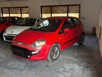 Gebraucht Fiat Punto 77 PS (56 kW) 2011 Rot Kleinwagen