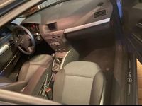 Gebraucht Opel Astra Edition 125 PS (91 kW) 2005 Grau Kombi