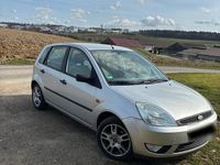 Gebraucht Ford Fiesta 101 PS (74 kW) 2005 Silber Kleinwagen