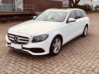 Gebraucht Mercedes E220 194 PS (142 kW) 2017 Weiß Limousine