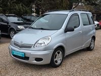 Gebraucht Toyota Yaris Verso 84 PS (61 kW) 2006 Silber Van / Kleinbus