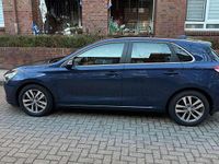 Gebraucht Hyundai i30 140 PS (102 kW) 2017 Blau Limousine