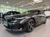 Neu BMW 540 Performance 303 PS (222 kW) 2026 Sophistograu brillanteffekt Limousine