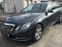 Gebraucht Mercedes E220 170 PS (125 kW) 2011 Grau Kombi