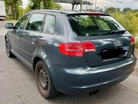 Gebraucht Audi A3 Sportback 125 PS (91 kW) 2010 Blau Kleinwagen