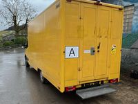 Gebraucht Iveco 35.12 106 PS (77 kW) 2011 Gelb Van